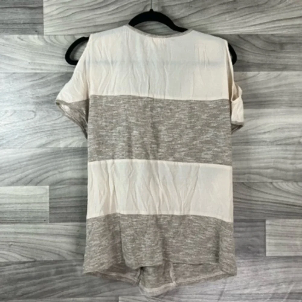 Miss Me Womens Blouse Gray Marled Stripe Scoop Neck Cold Shoulder Draped Chain M